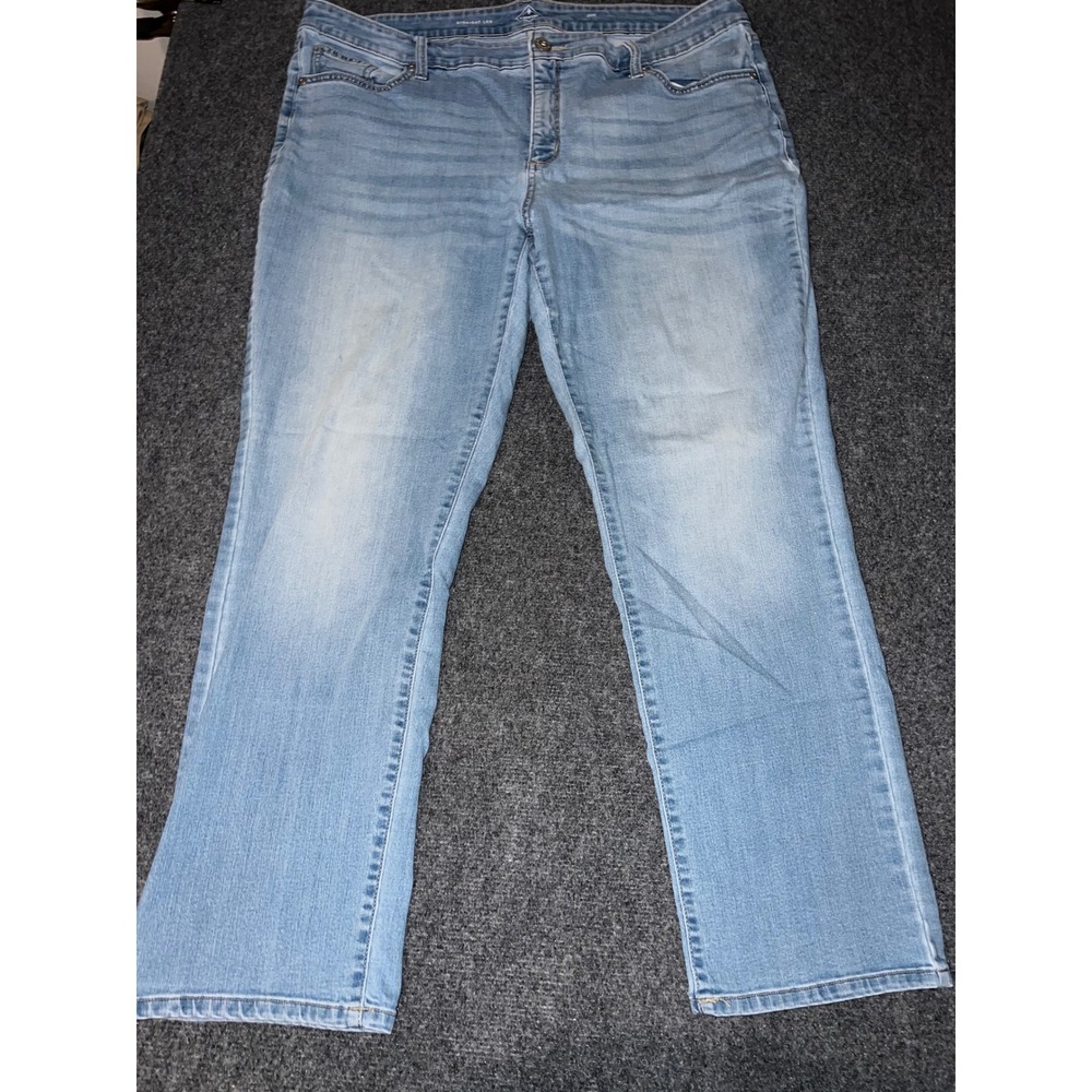 St. John's Bay Straight Leg Jeans Womens 20W Light Wash Blue Stretch Denim